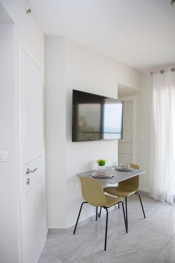 Apartments4You Leonardo 11 巴特亚姆 外观 照片