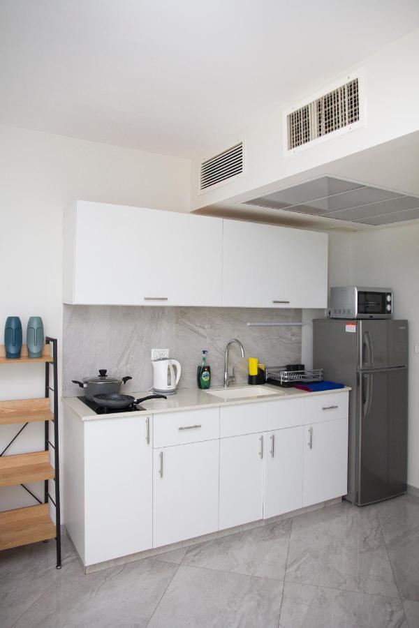 Apartments4You Leonardo 11 巴特亚姆 外观 照片
